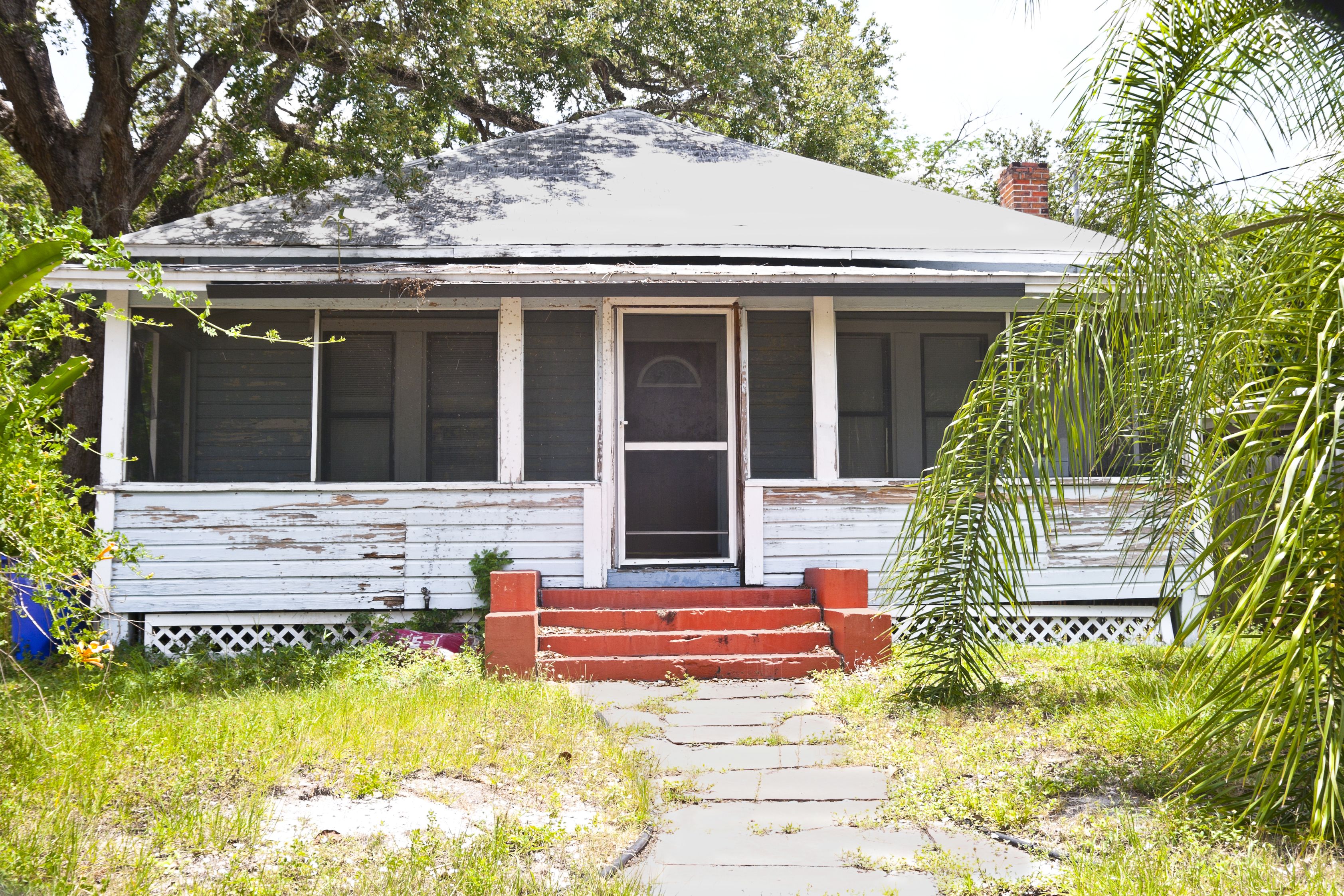 Tips for buying a distressed property